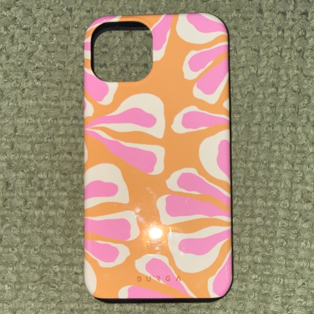 Burgs iPhone 13 case